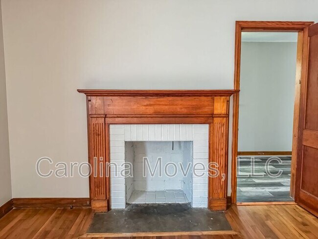 Foto del edificio - 300 Meridian Ave