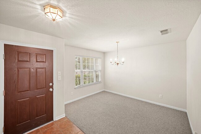Building Photo - 4734 Chisholm Hollow Unit 1