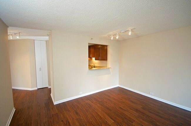 Foto del edificio - 195 N Harbor Dr