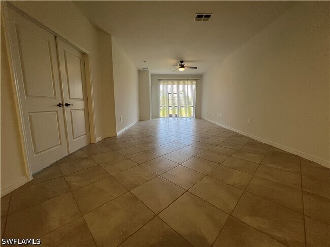 Building Photo - 2320 Dragonfruit Wy