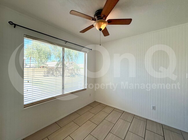 Foto del edificio - 8812 N 67th Dr