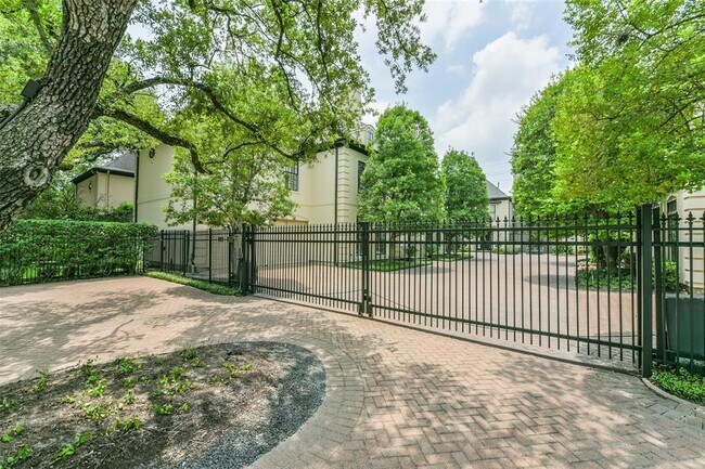Foto del edificio - 1026 Potomac Dr