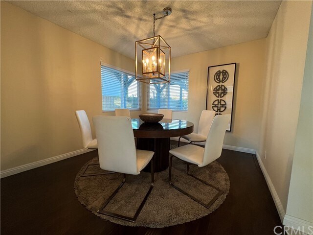 Foto del edificio - 23451 Coyote Springs Dr