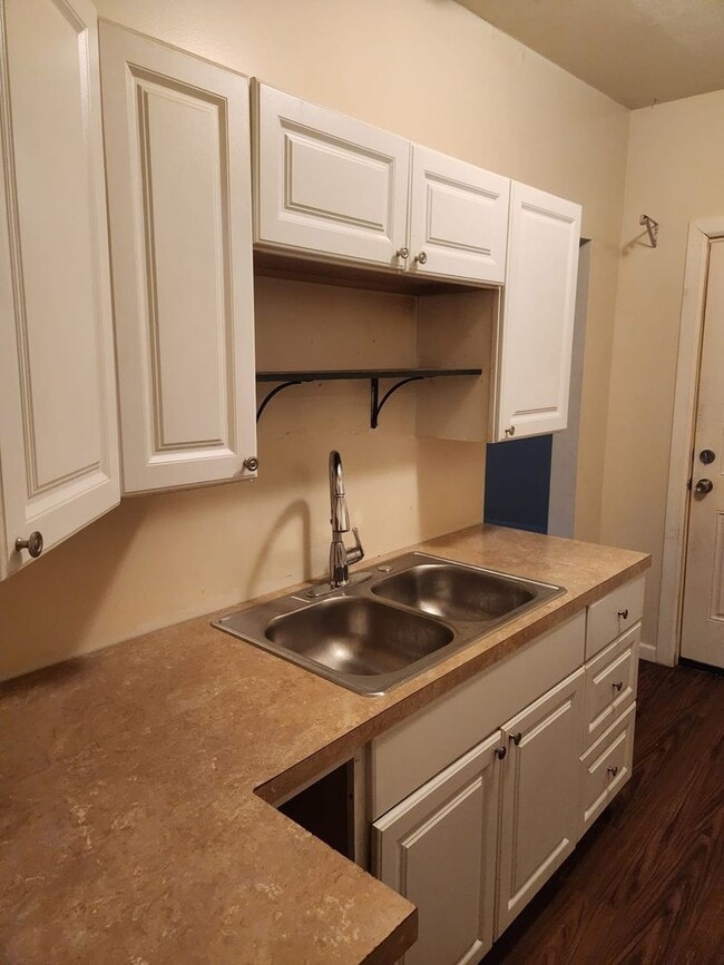Building Photo - 1174 Princeton St, Akron, OH 44301 - #1