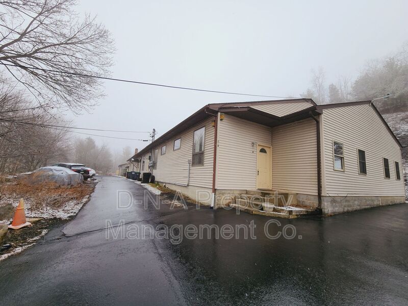 Foto principal - 216 Friemann Ln
