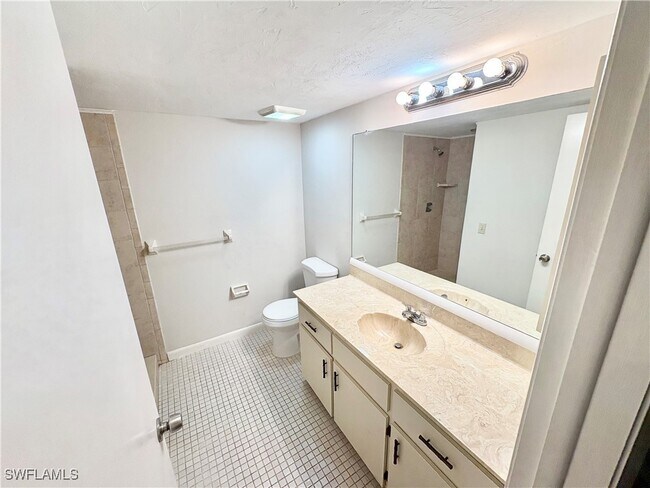 Building Photo - 28100 Pine Haven Way