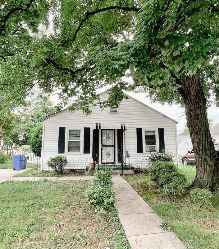 Primary Photo - 905 Barron Ave