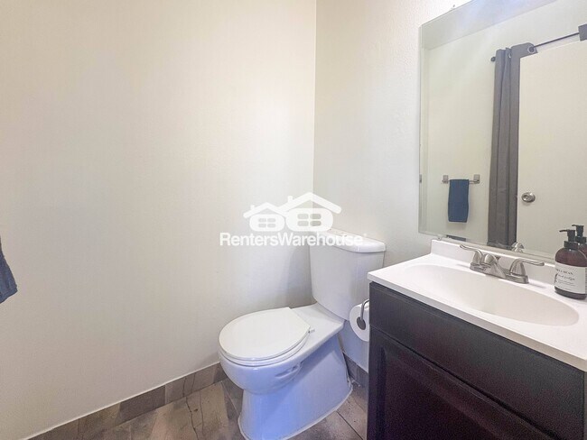 Foto del edificio - 632 E 116th Ave