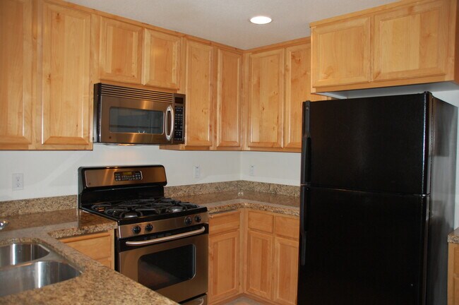 Foto del edificio - Great Condo in Roseville