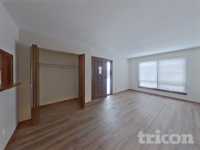 Building Photo - 1000 Concordia Ave