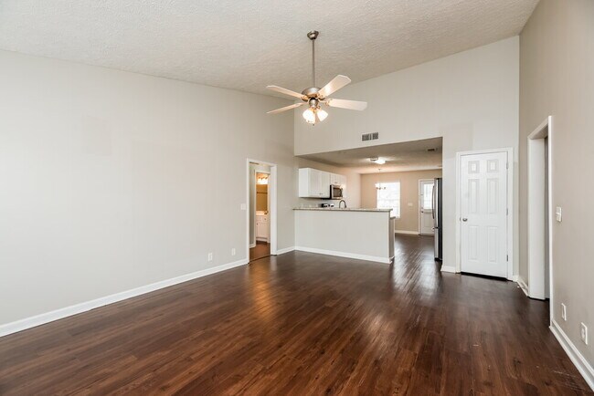 Foto del edificio - 1515 Clifdon Ct