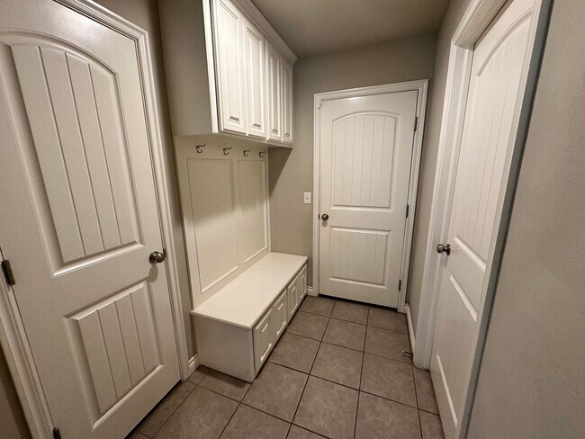 Foto del edificio - 4 bed 2 bath in Edmond