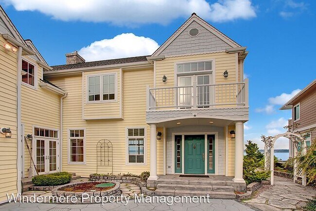 Building Photo - 12108 NE Apple Tree Point Ln