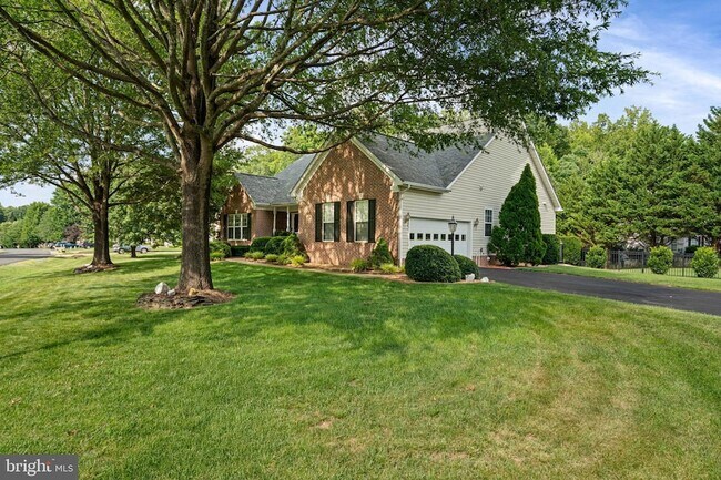 Foto del edificio - 61 Kirby Ln