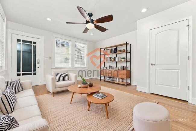 Foto del edificio - 135 1/2 Wentworth Street