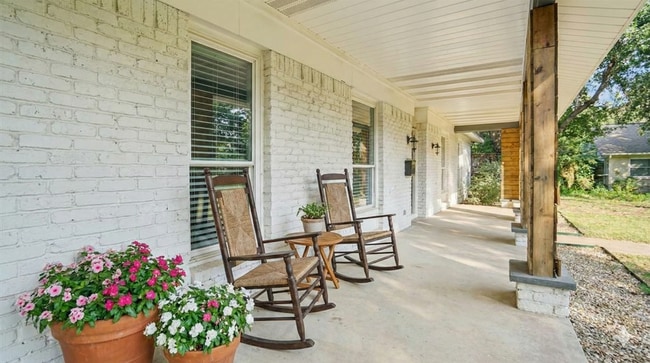 Foto del edificio - 3855 Crest Cove Cir