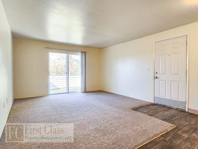 Building Photo - 1285 NW 183rd Ave