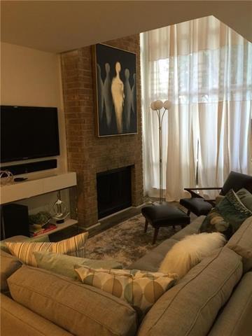 Foto principal - 2702 Douglas Ave