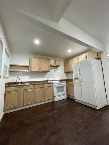 Building Photo - 2509 Cravens Rd