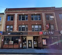 Building Photo - 3223 N Clark St