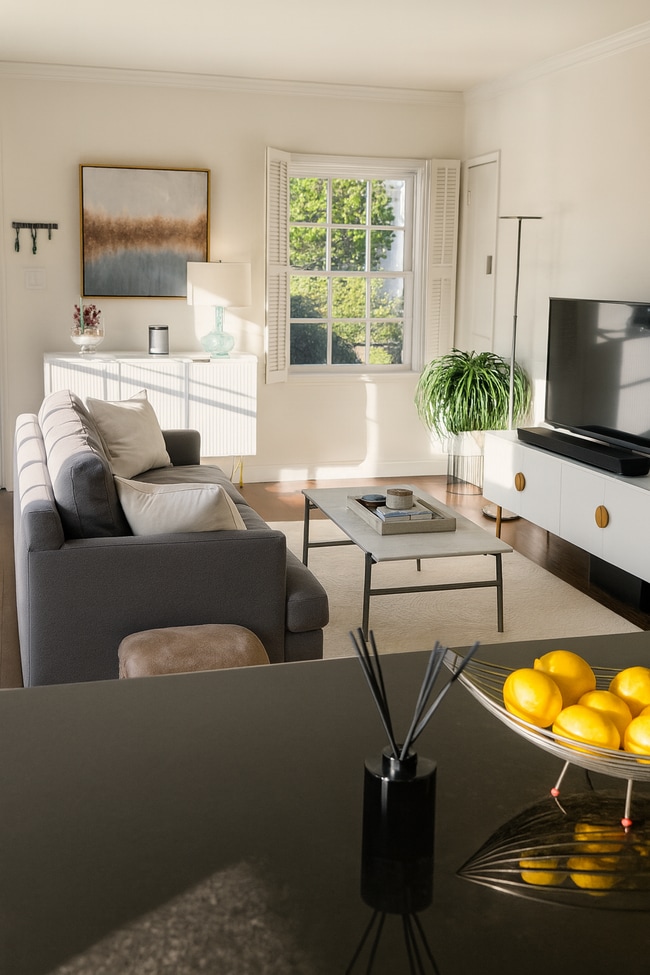 Building Photo - 1252 Devon Ave