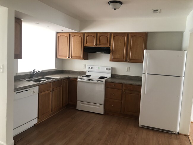 Building Photo - 18032 Olde Port Ln