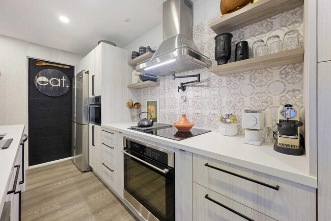 Building Photo - 1605 S US Hwy 1