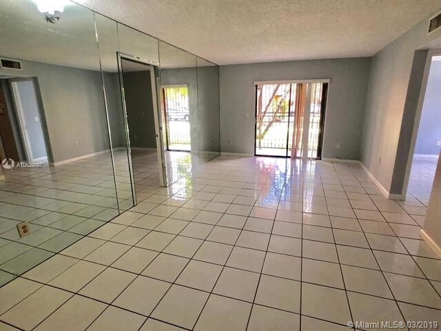 Building Photo - 2750 W 63rd Pl