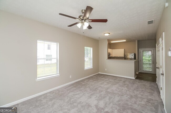 Foto del edificio - 1680 Camden Forrest Tr