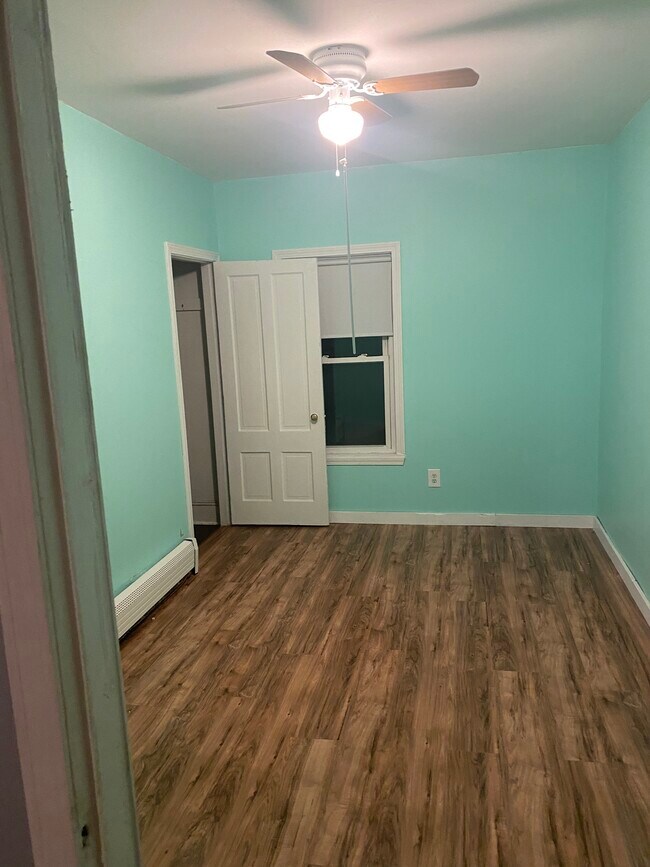 Room 3 - 15 Lucas St