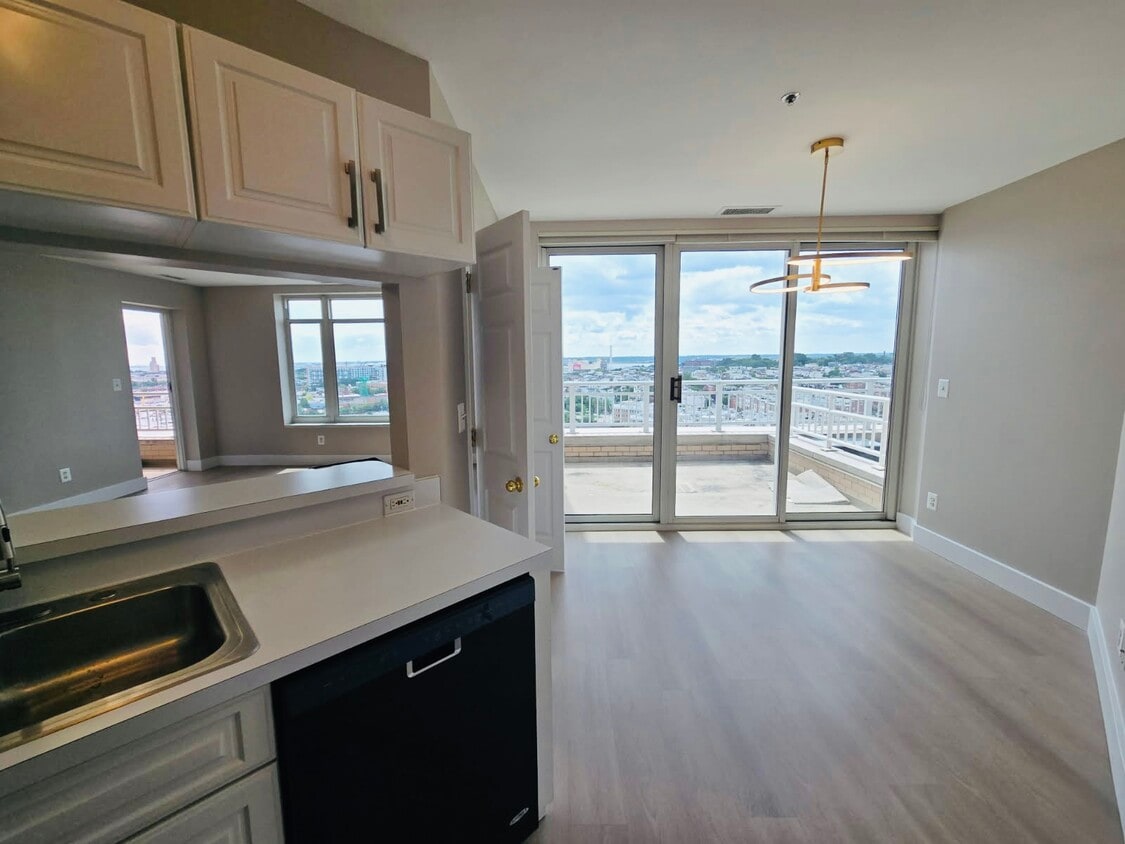Foto principal - 100 Harborview Dr