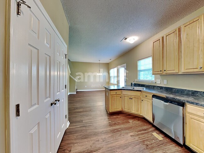 Foto del edificio - 630 Prickly Pear Dr