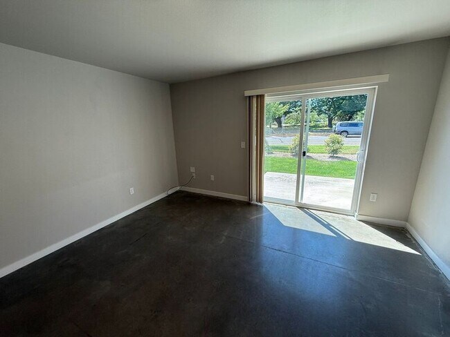 Foto del edificio - 2901 Waverly Dr SE