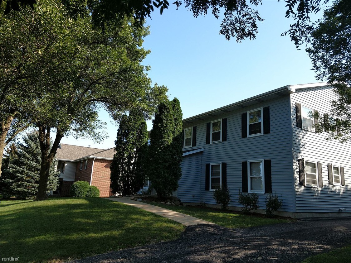 2 br, 1 bath - 2910 King James Way #4 - 2 br, 1 bath  - 2910 King James Way #4
