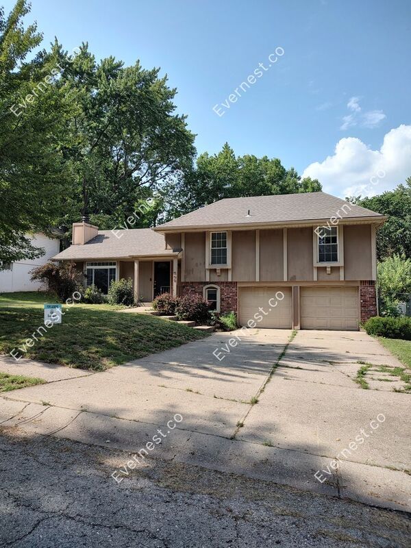 309 SW Richwood Ln, Blue Springs, MO 64014 House Rental in Blue