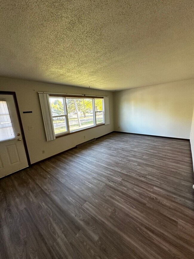 Foto del edificio - 2820-2822 Beverly Hills Dr