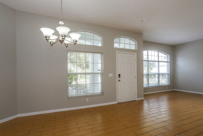 Building Photo - 2831 Laurel Leaf Dr