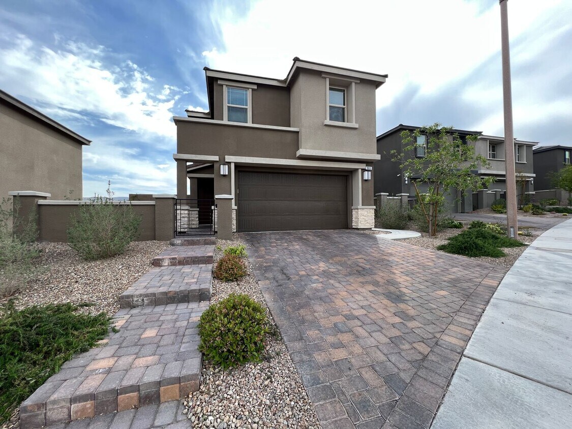 Primary Photo - Summerlin West & Summerlin