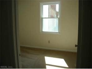 Building Photo - 3 BED 2 BATH RANCH IN OAK SPRINGS