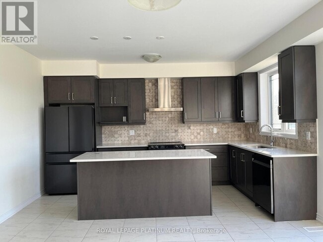 Building Photo - 95 Monteith Dr