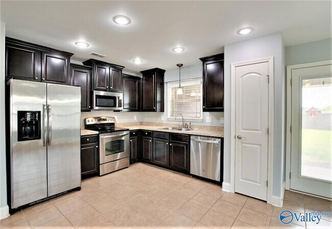 Foto del edificio - 24603 Rolling Vista Dr