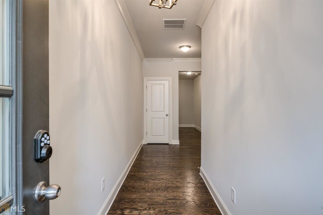 Foto del edificio - 2494 Skyland Dr NE
