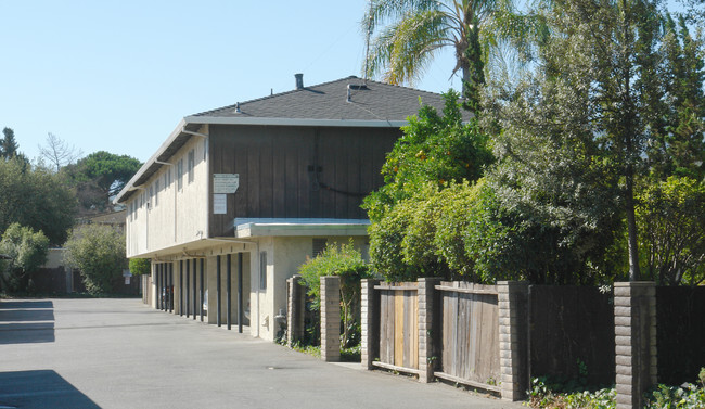 Building Photo - Camden House Apartments