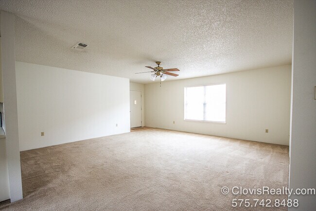 Living Room - 2120 La Fonda Rd