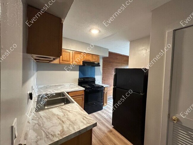 Building Photo - 3474 High Bridge Dr
