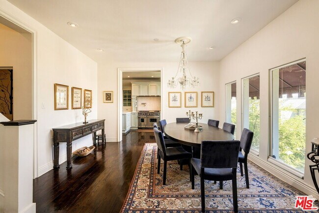 Foto del edificio - 7887 Hillside Ave