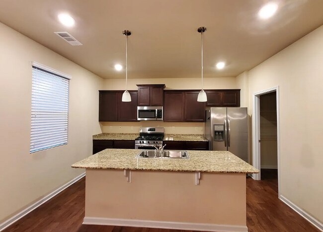 Building Photo - 79 Meadowlark Way