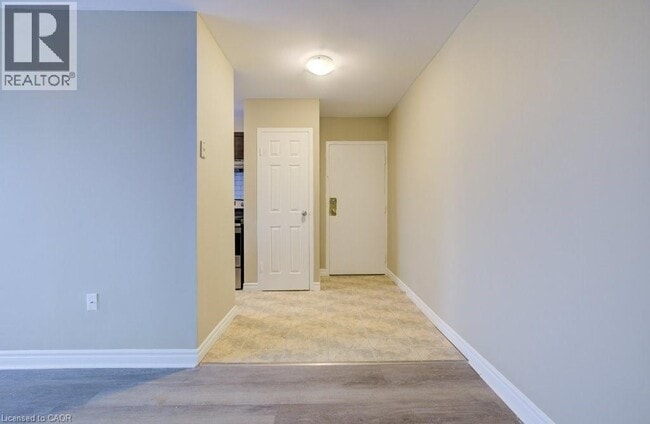 Building Photo - 370 Admiral Dr