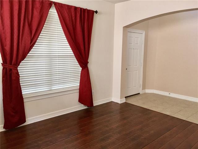 Building Photo - 5720 Pebble Ridge Dr