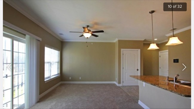 Living Room - Nottingham Apartment Homes